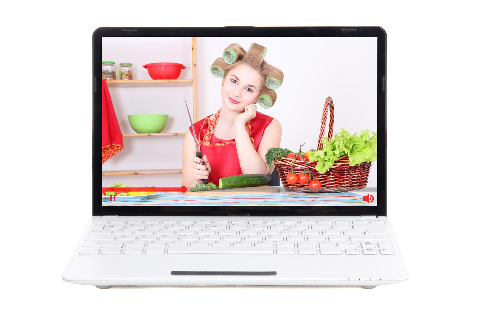 Set di video di cucina su schermo
